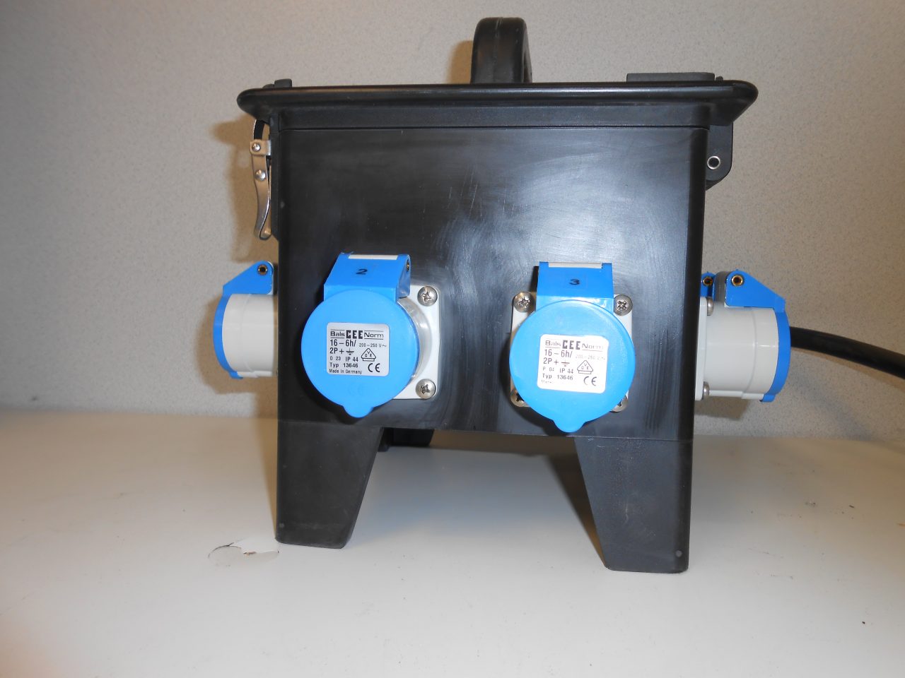 Bals COMBI 1023 AFCE: Stroomverdeelkast draagbaar rubber 250x210mm - Image 4